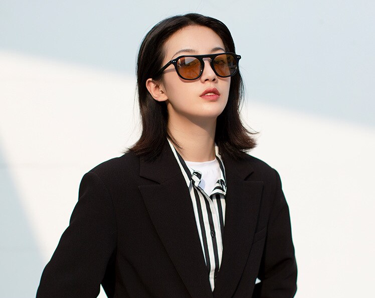 Rivet Acrylic Frame Oval Women Sunglasses