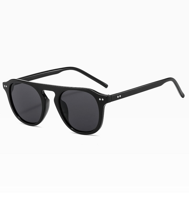 Rivet Acrylic Frame Oval Women Sunglasses